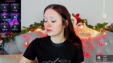 Snapshot of miriamwhite chatting on 12/25/24, 04:12 Miriam WhiteF online show from 12/25/24, 04:12