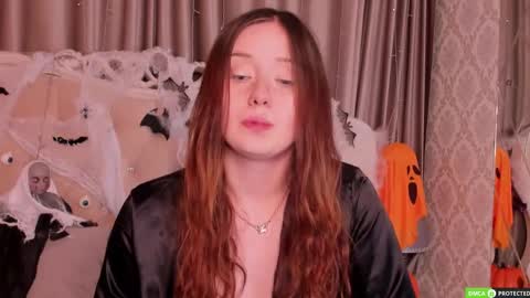 Snapshot of miriamwhite chatting on 10/19/25, 04:02 Miriam WhiteF online show from 10/19/25, 04:02