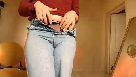 Snapshot of miriiamerotic chatting on 11/10/25, 07:13 Miriam online show from 11/10/25, 07:13