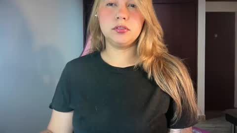 mirilinda online show from 11/18/25, 03:34