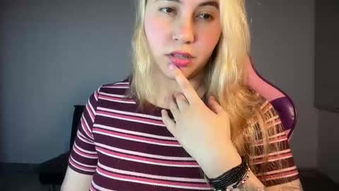 mirilinda online show from 02/17/26, 03:03