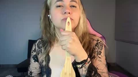 mirilinda online show from 03/16/26, 05:44