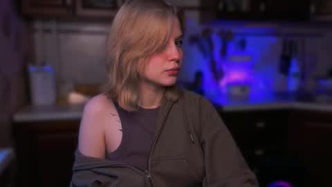 Mira online show from 11/17/25, 07:03