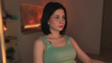 Snapshot of mirrameow chatting on 04/27/26, 11:03 Mira online show from 04/27/26, 11:03