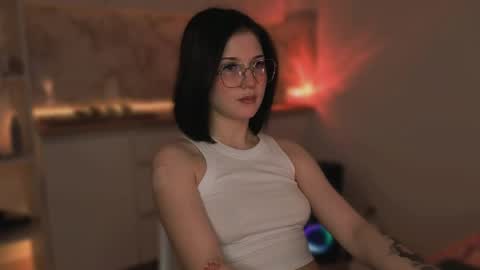 Snapshot of mirrameow chatting on 05/24/26, 09:31 Mira online show from 05/24/26, 09:31