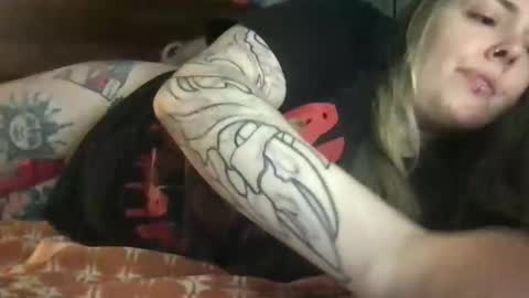 Snapshot of mis0h0rnybabii chatting on 02/21/25, 02:17 MisoHorny aka Goddess Sahara online show from 02/21/25, 02:17