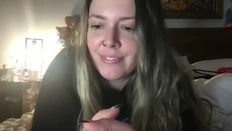 Snapshot of mis0h0rnybabii chatting on 10/19/25, 01:06 MisoHorny aka Goddess Sahara online show from 10/19/25, 01:06