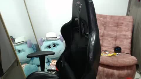 IYASHA online show from 10/11/25, 01:38