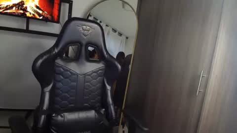 IYASHA online show from 11/10/25, 10:42