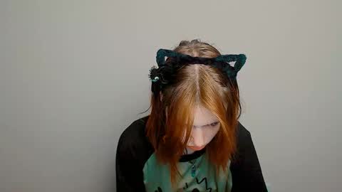 misaki_chan_ online show from 10/31/25, 10:55