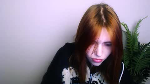 misaki_chan_ online show from 12/22/25, 10:51