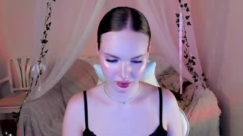 Snapshot of mish_ka3 chatting on 09/18/25, 03:14 Misha online show from 09/18/25, 03:14