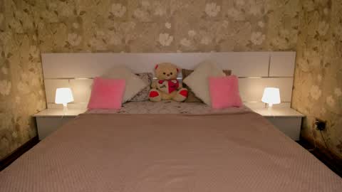 mishapallmer online show from 04/01/26, 06:58