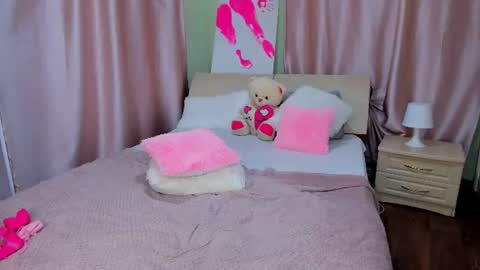 mishapallmer online show from 07/05/26, 04:19