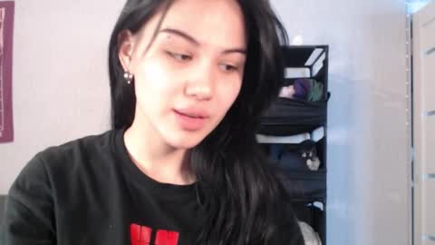 Snapshot of mishel07 chatting on 12/20/25, 06:42 mishel07 online show from 12/20/25, 06:42