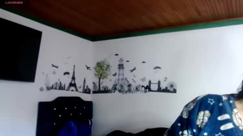 Nicol online show from 12/17/25, 12:44