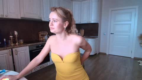 Snapshot of miss4motivated chatting on 12/12/24, 11:07 Kris online show from 12/12/24, 11:07