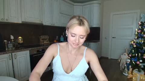 Snapshot of miss4motivated chatting on 12/14/24, 12:12 Kris online show from 12/14/24, 12:12