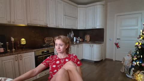 Snapshot of miss4motivated chatting on 12/27/24, 09:39 Kris online show from 12/27/24, 09:39