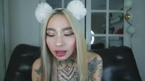 Snapshot of miss___angel chatting on 02/10/26, 11:03 miss___angel online show from 02/10/26, 11:03