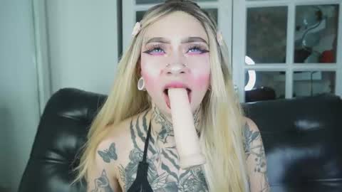 Snapshot of miss___angel chatting on 02/13/26, 10:55 miss___angel online show from 02/13/26, 10:55