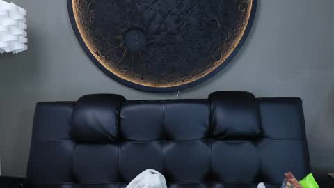 Charlotte online show from 04/02/26, 06:05