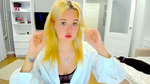 miss__selena online show from 12/01/25, 01:05