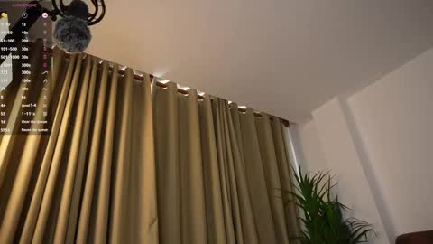 Snapshot of miss_airi chatting on 12/16/25, 03:17 miss airi online show from 12/16/25, 03:17