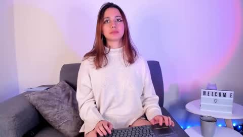 Snapshot of miss_alexa2 chatting on 02/12/25, 04:44 Alexa Sarmiento online show from 02/12/25, 04:44