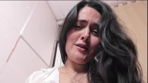 Snapshot of miss_alhy chatting on 10/27/25, 01:15 online show from 10/27/25, 01:15