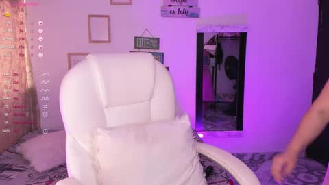 Snapshot of miss_alice0 chatting on 01/26/25, 03:47 Alice online show from 01/26/25, 03:47