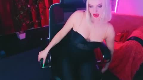 miss_alice_silver online show from 06/10/26, 07:02