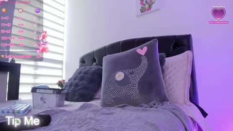 Snapshot of miss_amarantha1 chatting on 02/13/25, 01:37 A M A R A N T H A online show from 02/13/25, 01:37
