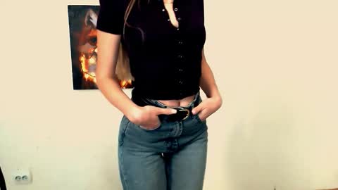 Angelina online show from 09/19/25, 05:53