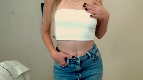 Angelina online show from 09/30/25, 05:56