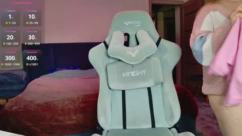 Snapshot of miss_anna909 chatting on 04/05/26, 12:13 Anna online show from 04/05/26, 12:13