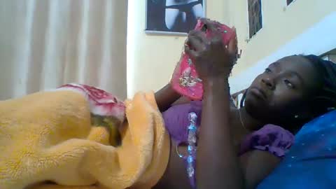 Snapshot of miss_atitude chatting on 09/18/25, 04:14 miss_atitude online show from 09/18/25, 04:14