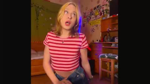 Snapshot of miss_barbie1 chatting on 02/05/26, 04:11 Anya online show from 02/05/26, 04:11