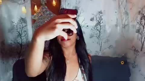 Snapshot of miss_bellah chatting on 04/27/26, 10:24 Bellah online show from 04/27/26, 10:24