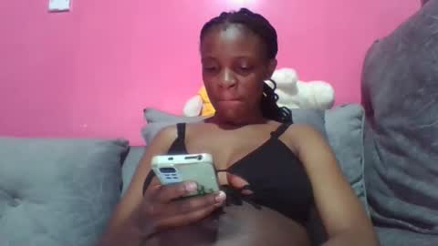 Snapshot of miss_belllo chatting on 09/29/25, 11:48 miss_belllo online show from 09/29/25, 11:48