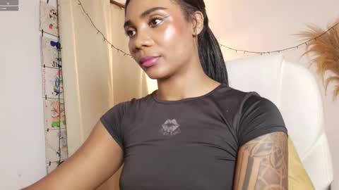 Snapshot of miss_benz chatting on 12/18/25, 03:12 miss_benz online show from 12/18/25, 03:12