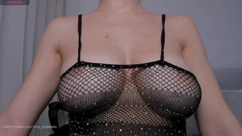 Snapshot of miss_boobtastic chatting on 12/30/24, 01:47 Ivy online show from 12/30/24, 01:47