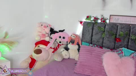 lucy 3 online show from 02/04/25, 11:38