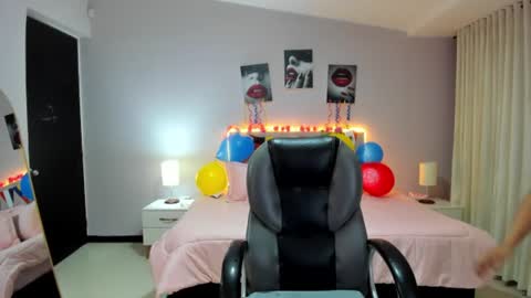 Snapshot of miss_cataleya__ chatting on 06/22/26, 11:51 Cataleya online show from 06/22/26, 11:51