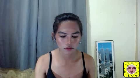 Snapshot of miss_cea_xoxo chatting on 05/29/26, 04:38 Cea online show from 05/29/26, 04:38