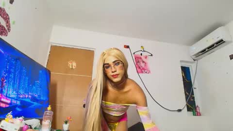 Snapshot of miss_channellx chatting on 05/29/26, 10:13 miss_channellx online show from 05/29/26, 10:13