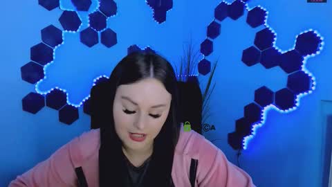 miss_courtney online show from 03/11/26, 09:37