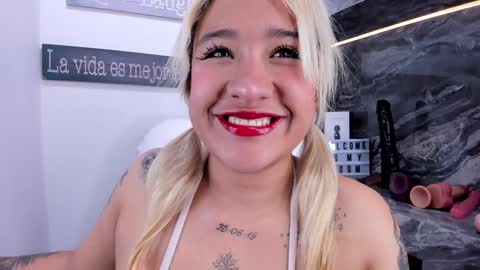 Snapshot of miss_danika chatting on 01/07/25, 11:05 Danika online show from 01/07/25, 11:05