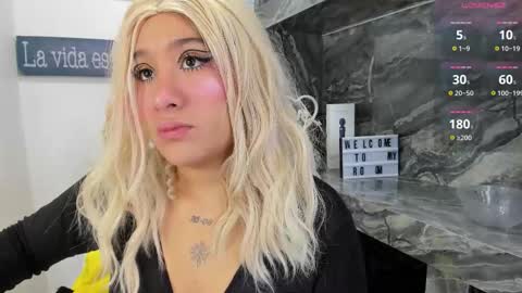 Snapshot of miss_danika chatting on 10/20/25, 10:59 Danika online show from 10/20/25, 10:59