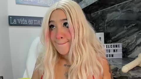 Snapshot of miss_danika chatting on 11/08/25, 10:59 Danika online show from 11/08/25, 10:59